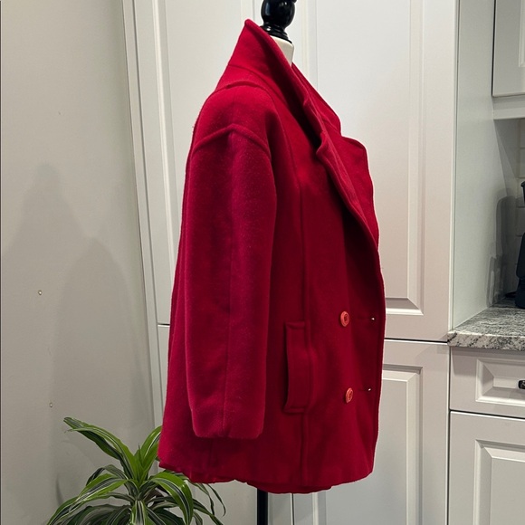 Elegant Scarlet Double-Breasted Pea Coat - Picture 2 of 12
